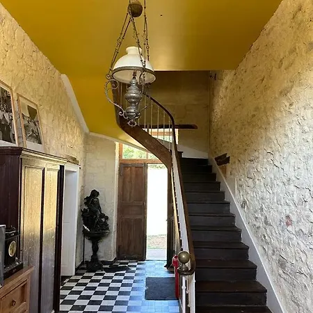 Ancien Relais De Chasse A 35 Min Du Circuit 24h Du Mans Bed & Breakfast Le Lude