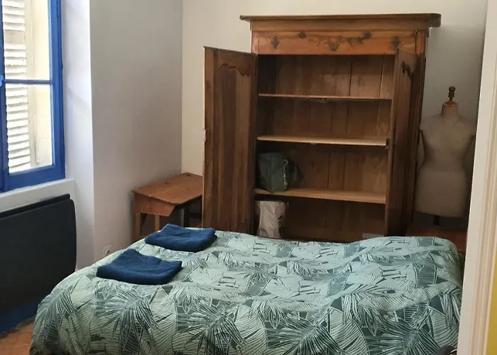 Ancien Relais De Chasse A 35 Min Du Circuit 24h Du Mans Bed & Breakfast *